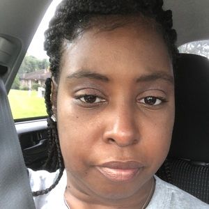 Meet your Posher, Dana